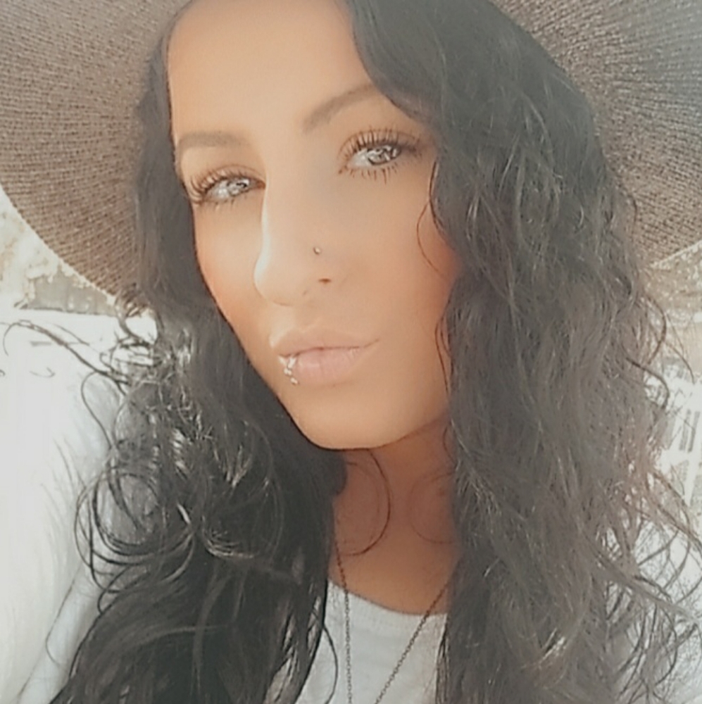 Meet your Posher, Kori